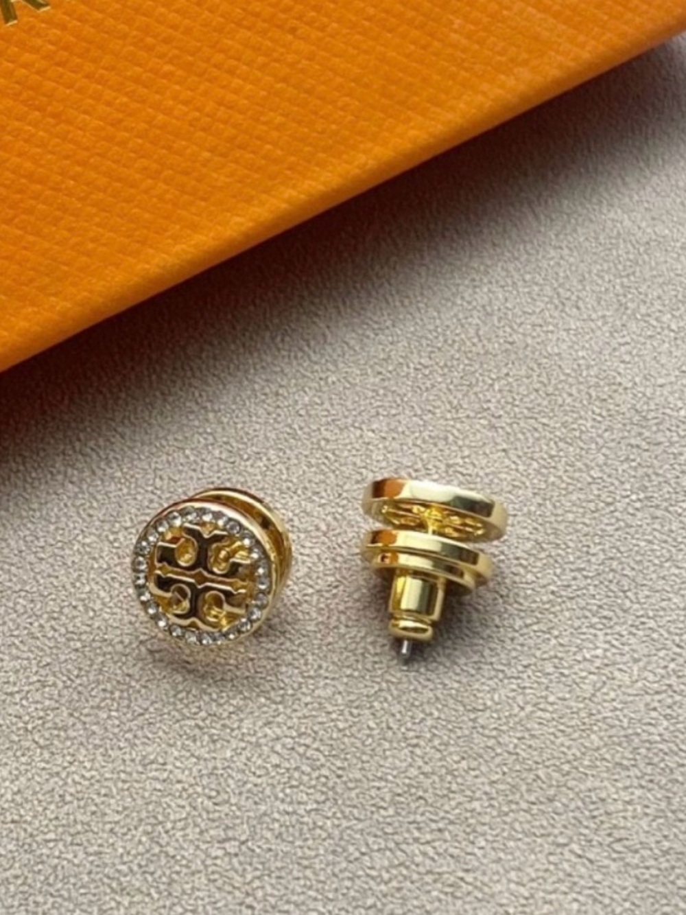Tory Burch Pavé Gold Necklace and Earring Set - Picture 4 of 7